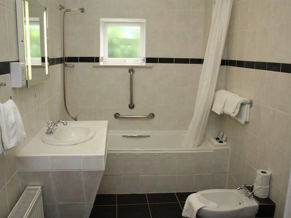 Woodhill House Guest house