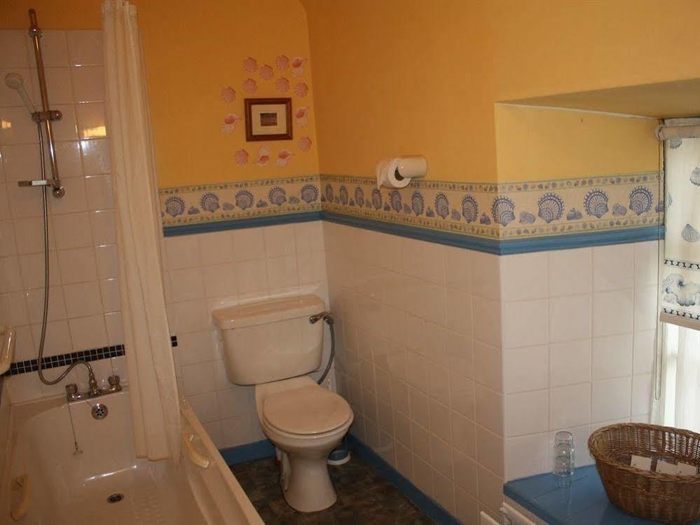Woodhill House Guest house 3*