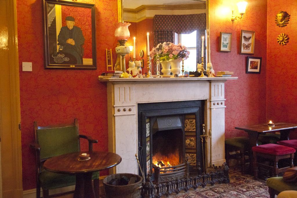 Guest house Woodhill House
