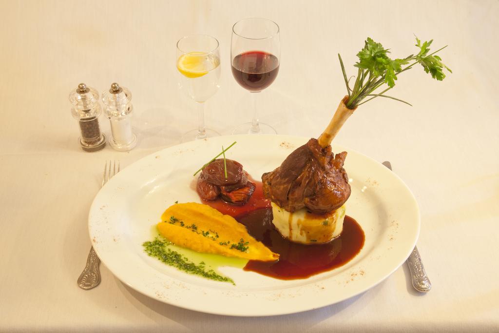 Woodhill House Guest house 3*