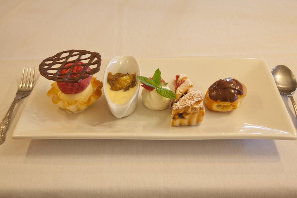 Woodhill House Guest house 3*